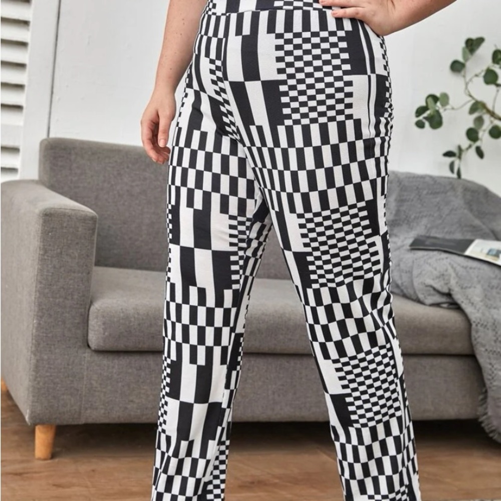 High Waist Geo-print Pants - Picture 6 of 10